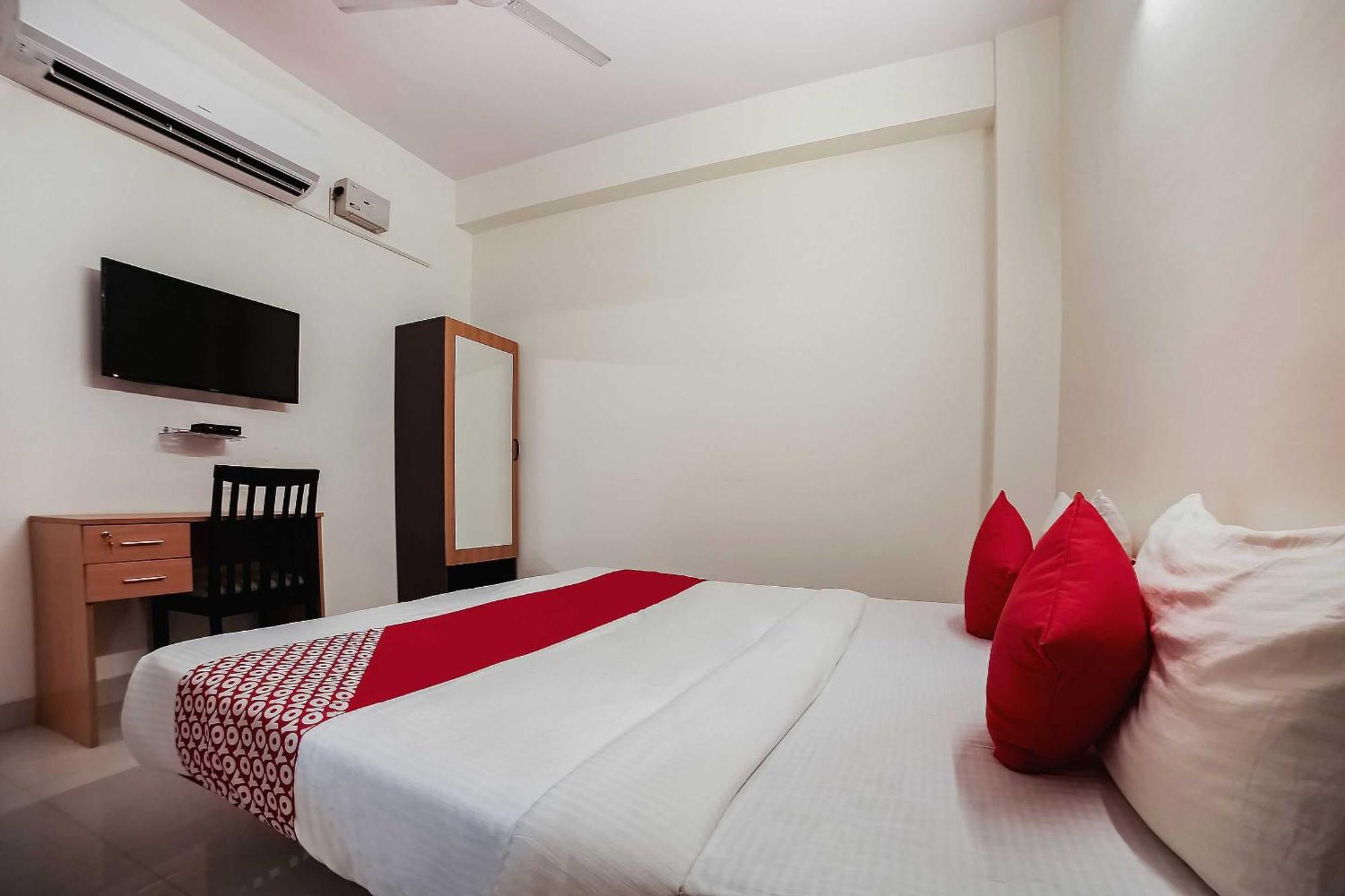 Live On Del5542 Hotel New Delhi Bagian luar foto