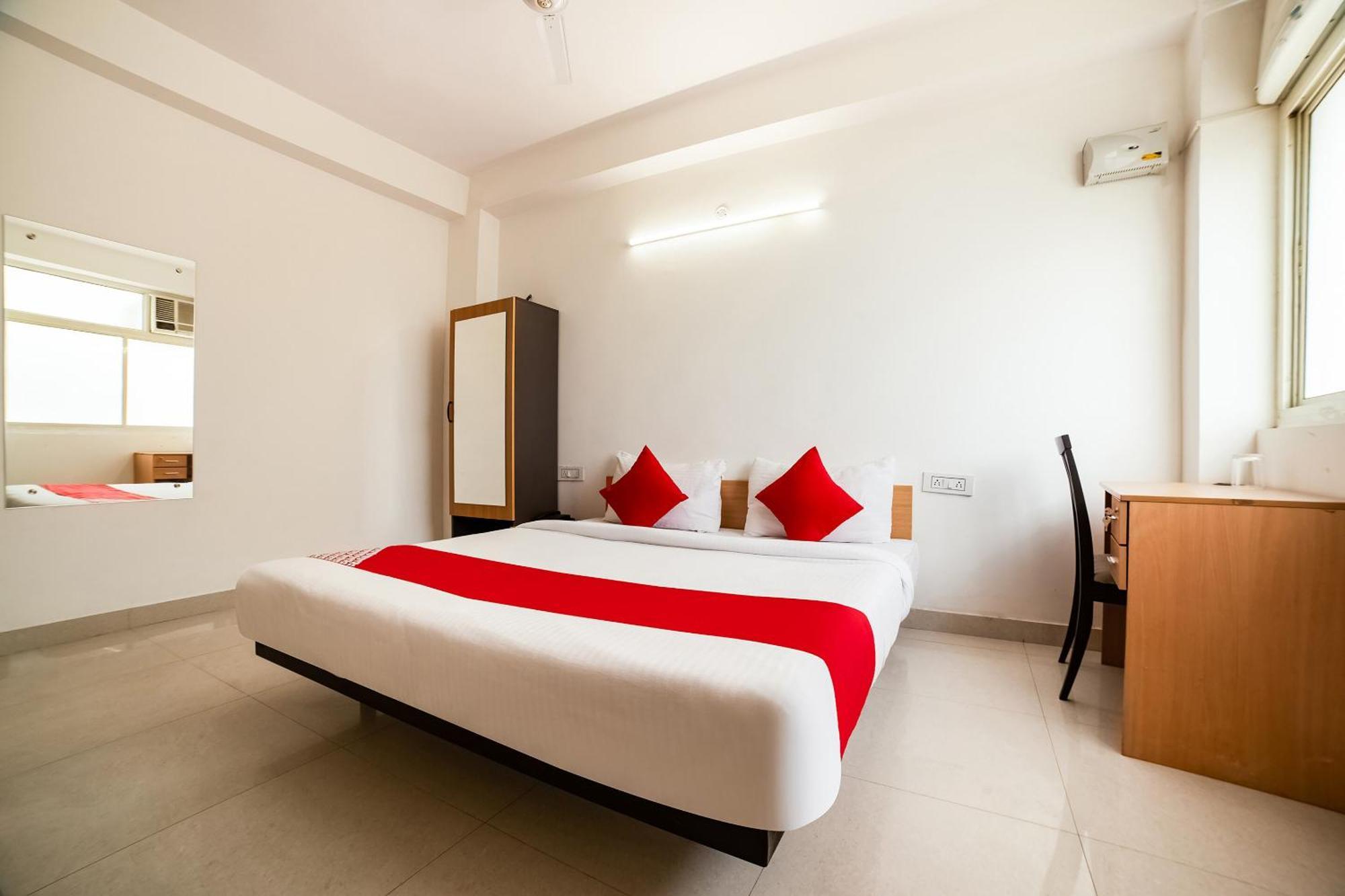 Live On Del5542 Hotel New Delhi Bagian luar foto