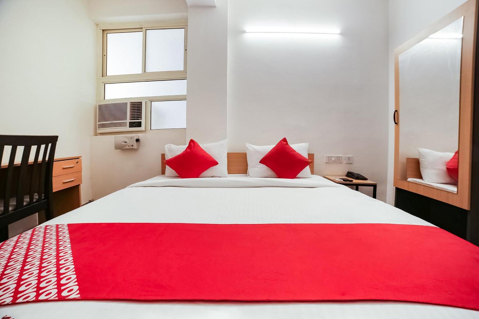 Live On Del5542 Hotel New Delhi Bagian luar foto