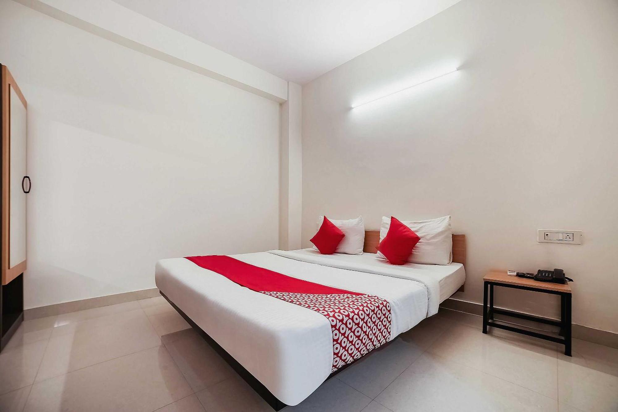 Live On Del5542 Hotel New Delhi Bagian luar foto